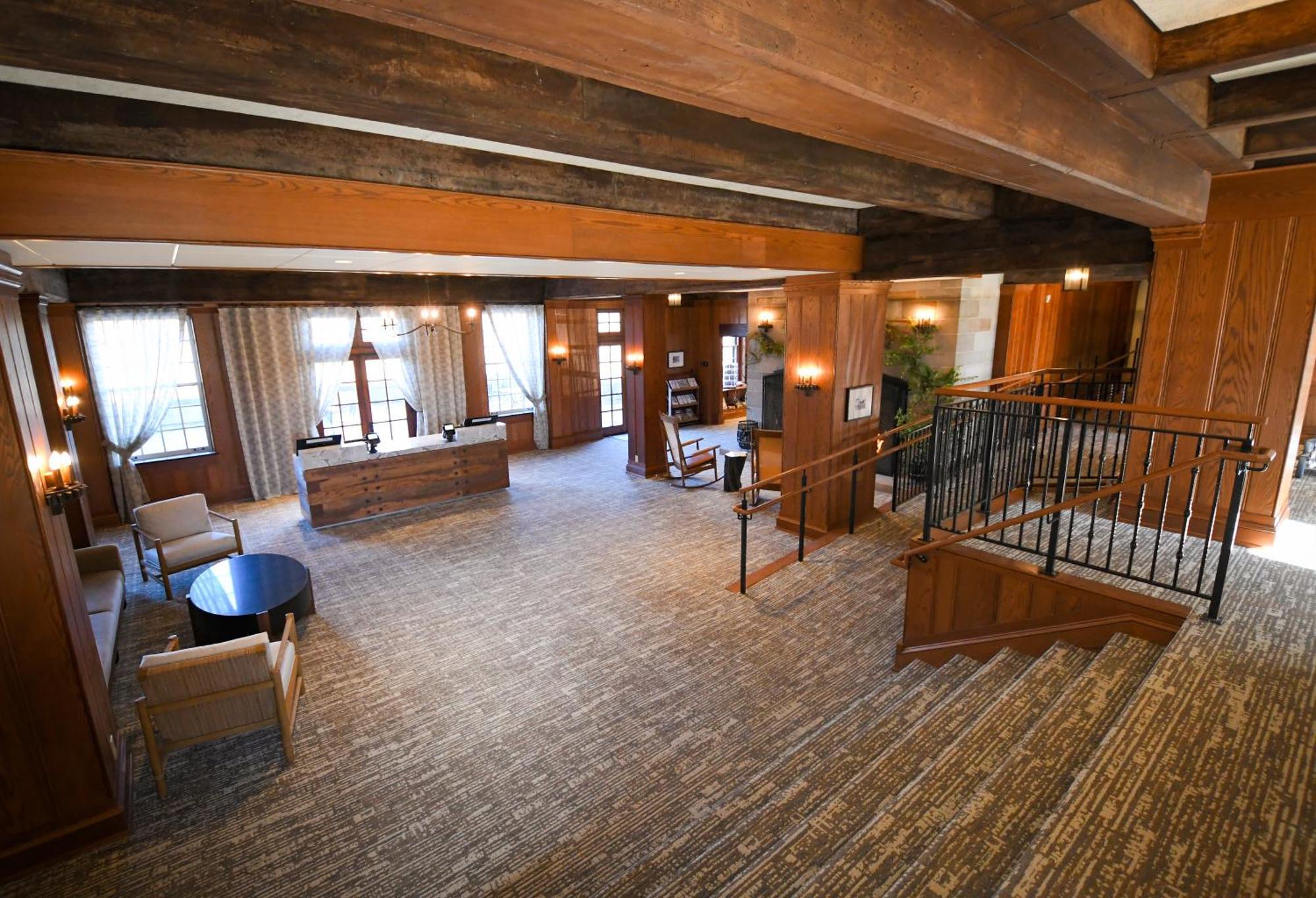 Spring Mill 3*