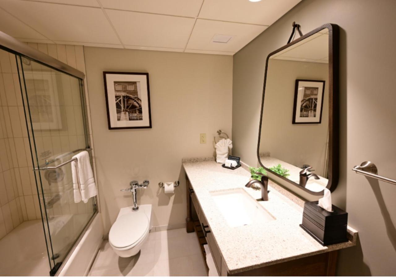 Spring Mill Hotel Mitchell